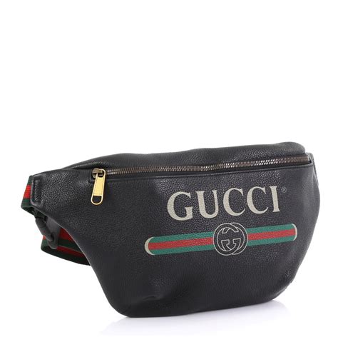 Gucci: Black Medium Logo Belt Bag 